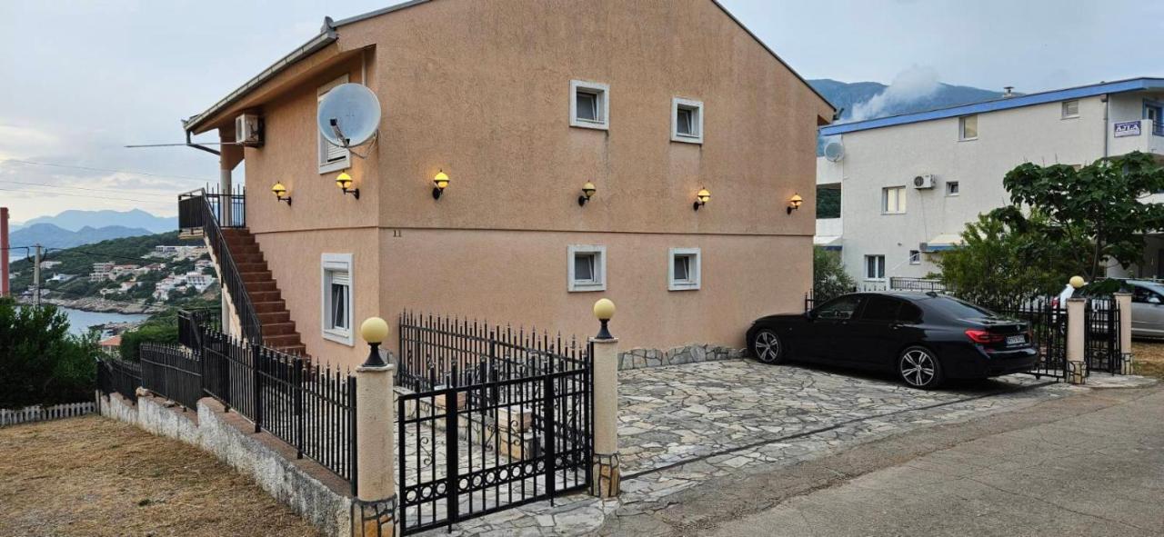 Apartmani Ljubica Utjeha Εξωτερικό φωτογραφία