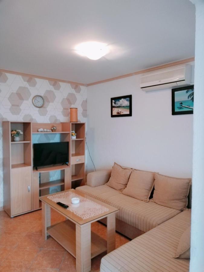 Apartmani Ljubica Utjeha Εξωτερικό φωτογραφία