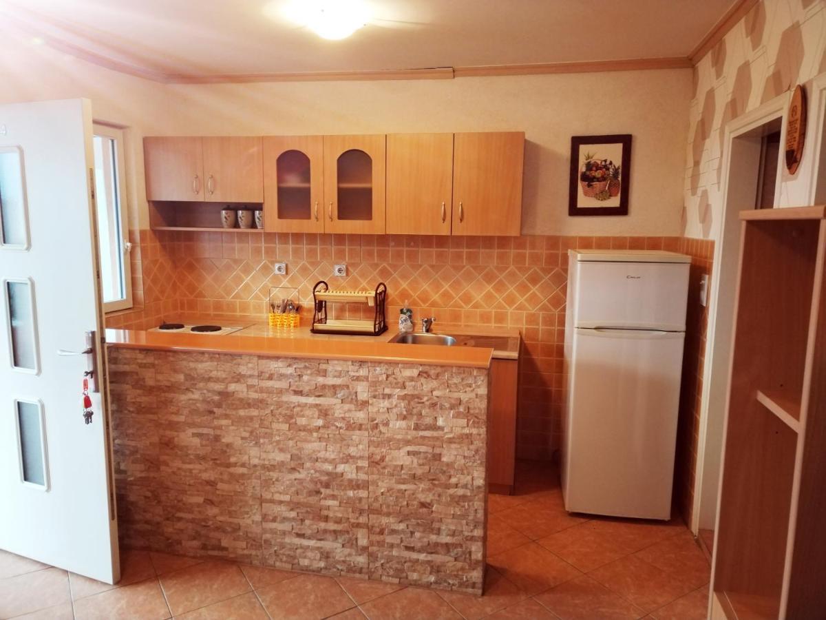 Apartmani Ljubica Utjeha Εξωτερικό φωτογραφία