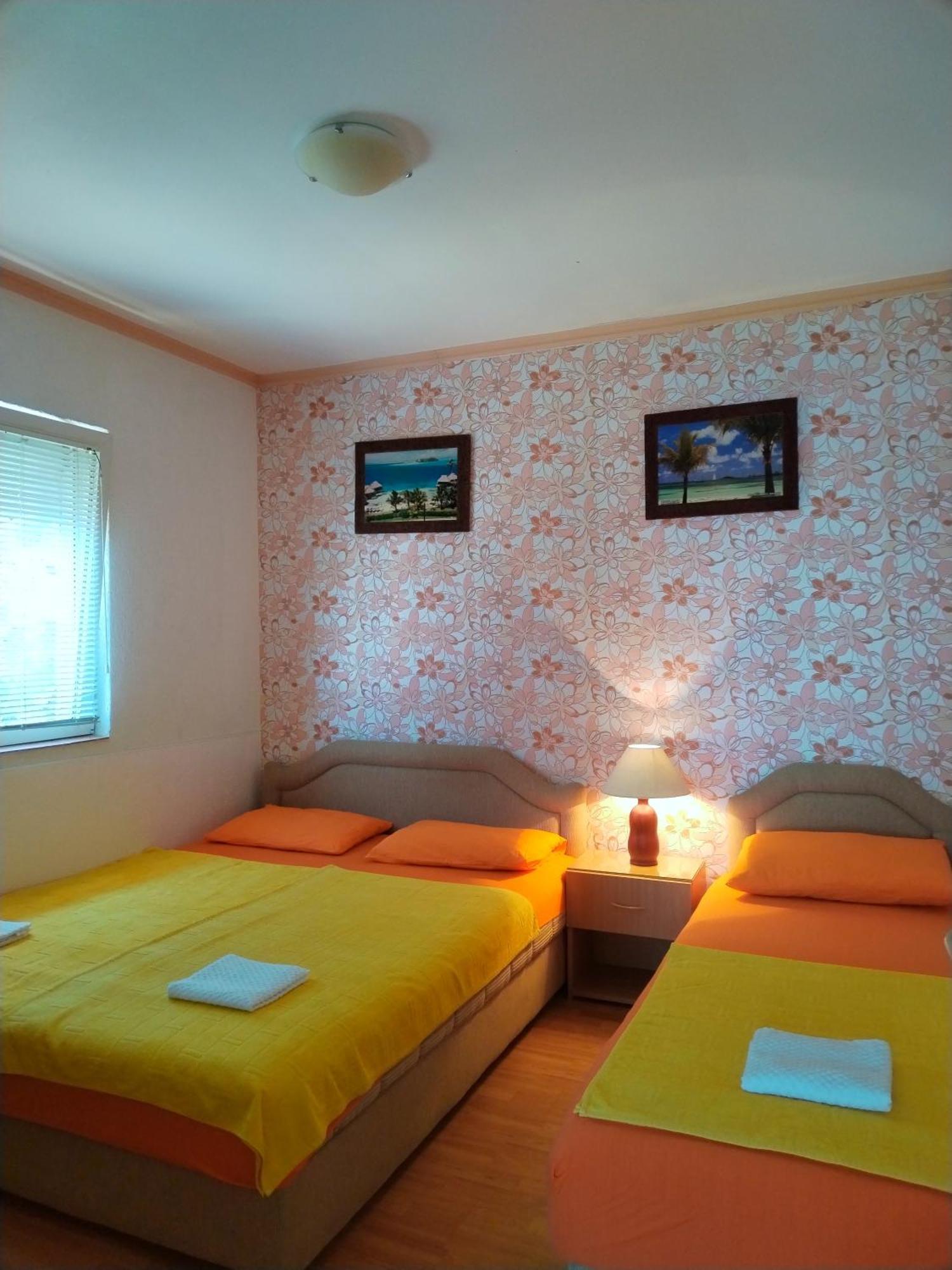 Apartmani Ljubica Utjeha Εξωτερικό φωτογραφία