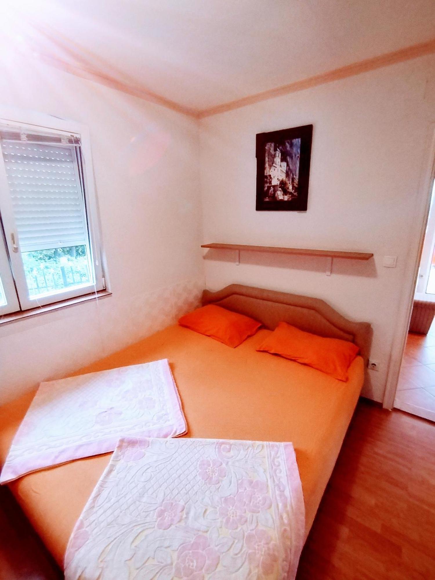 Apartmani Ljubica Utjeha Εξωτερικό φωτογραφία