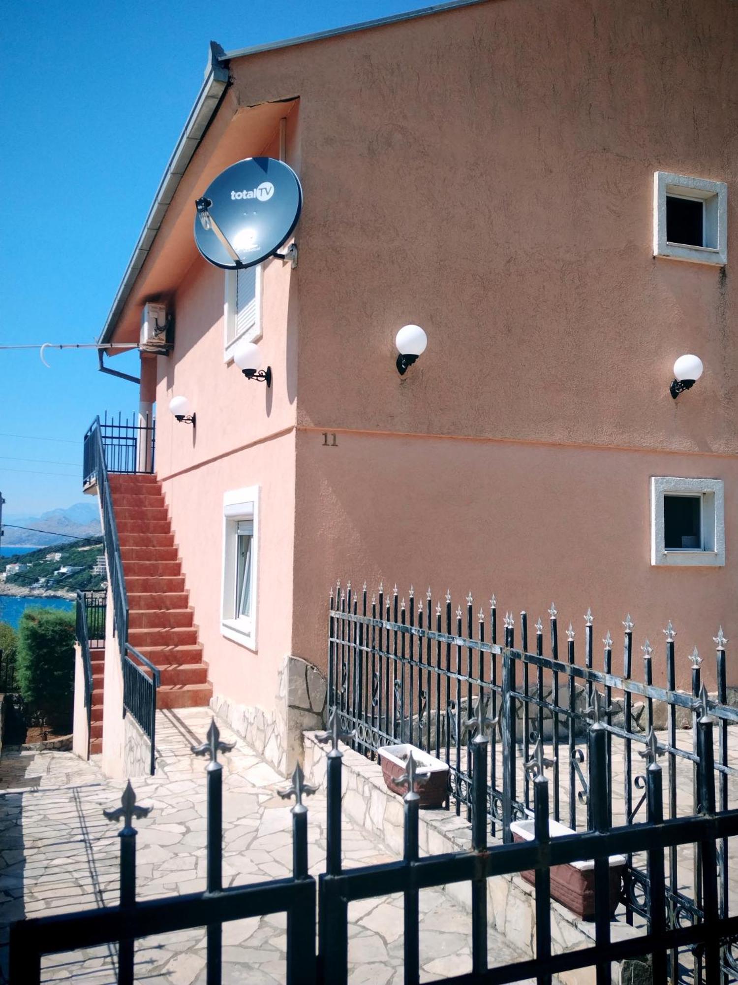 Apartmani Ljubica Utjeha Εξωτερικό φωτογραφία