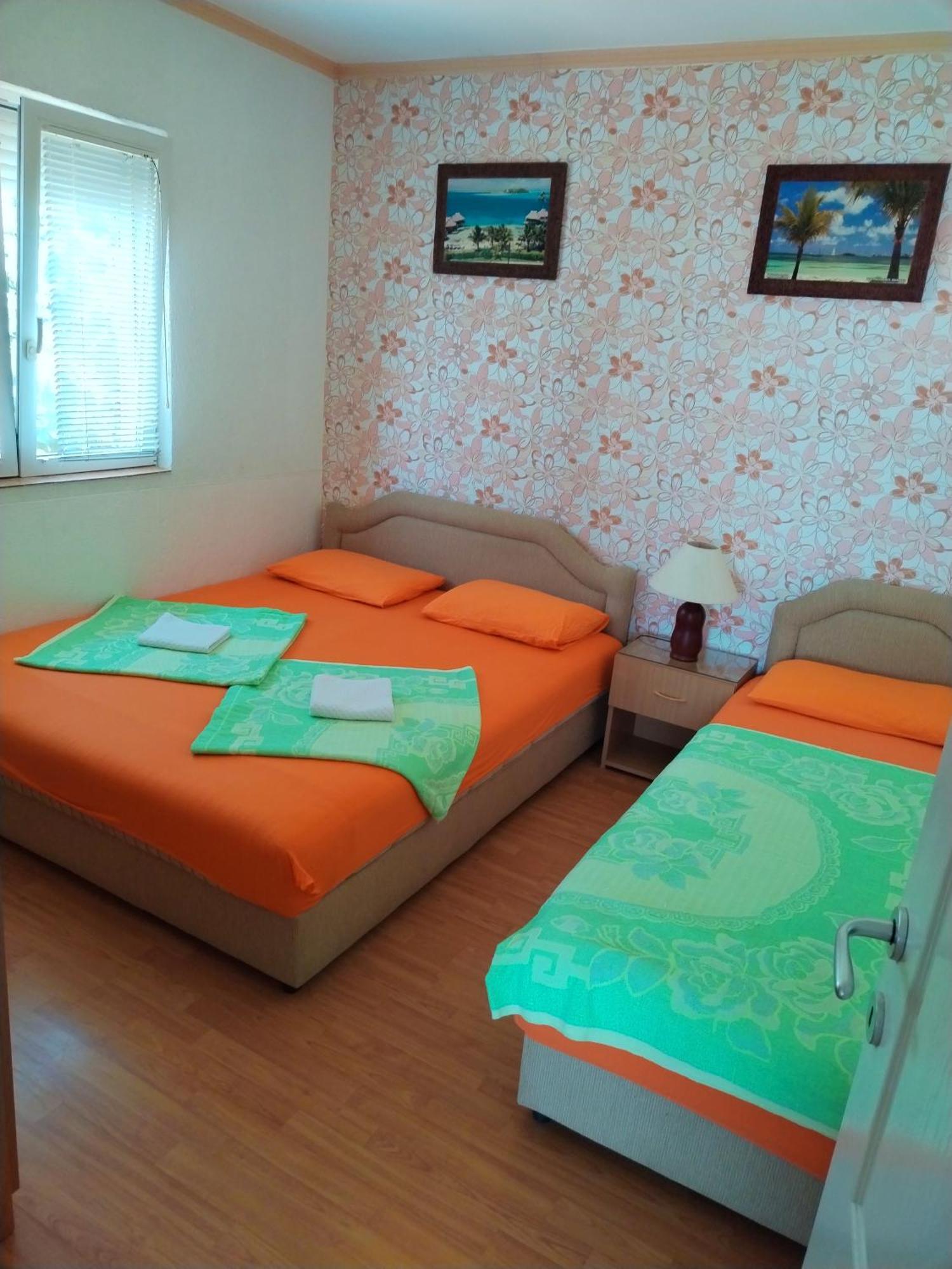 Apartmani Ljubica Utjeha Εξωτερικό φωτογραφία